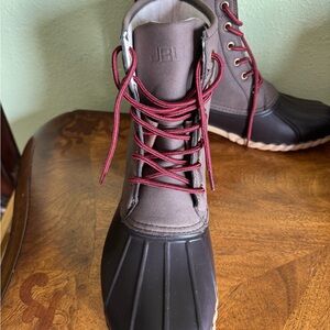 JBU Brown and Black Ankle Boots with Red Laces